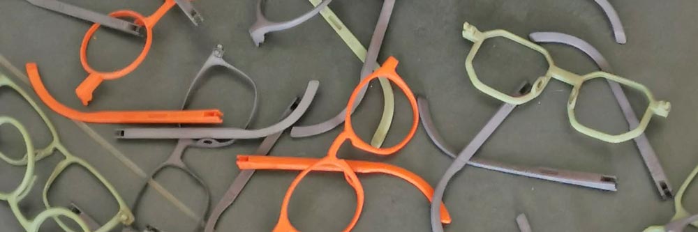 Fabrication de lunettes sur mesure avec Nogs Optic chez OPTO Design, opticien à Nantes Saint-Donatien